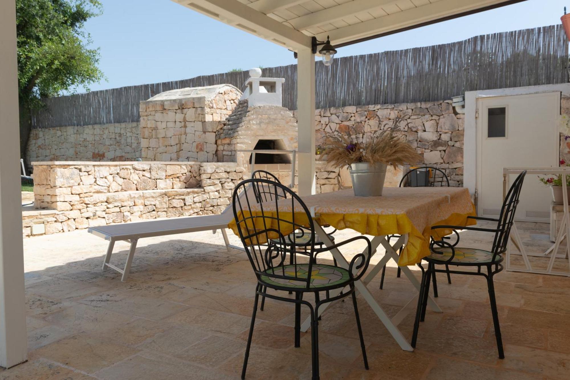 Trullo Filippo With Exclusive Pool Villa Cisternino Exterior foto